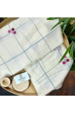 Check  Floral Embroidery Pattern Mulmul Cotton Saree - Image 3