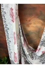 Pure Cotton Dabu Print Handblocked Saree - Image 2